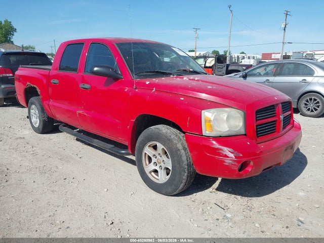 Salvage Dodge Dakota Image