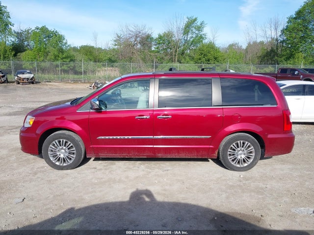 Chrysler Town & Country Touring-l