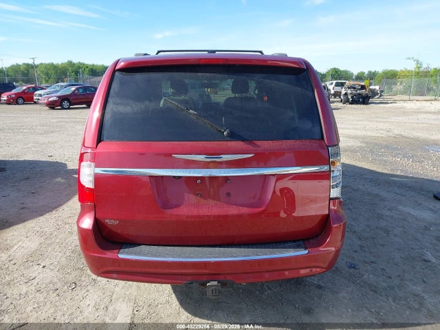Chrysler Town & Country Touring-l