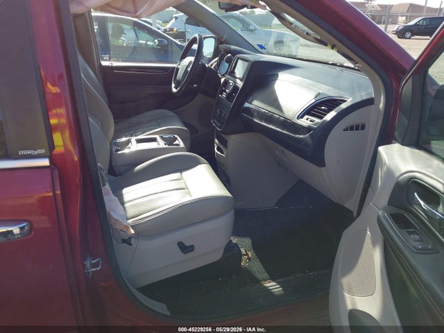 Chrysler Town & Country Touring-l