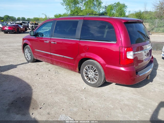 Chrysler Town & Country Touring-l