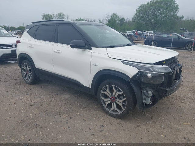 Salvage Kia Seltos Image