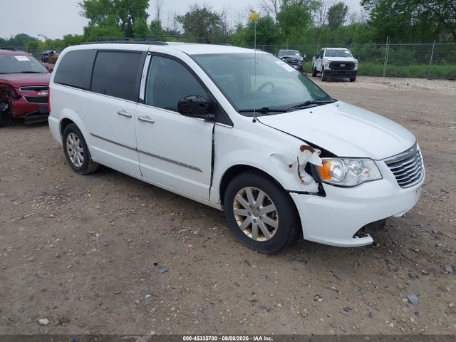 Salvage Chrysler Town & Country Image