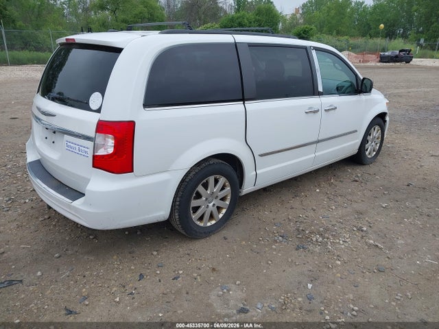 Chrysler Town & Country Touring