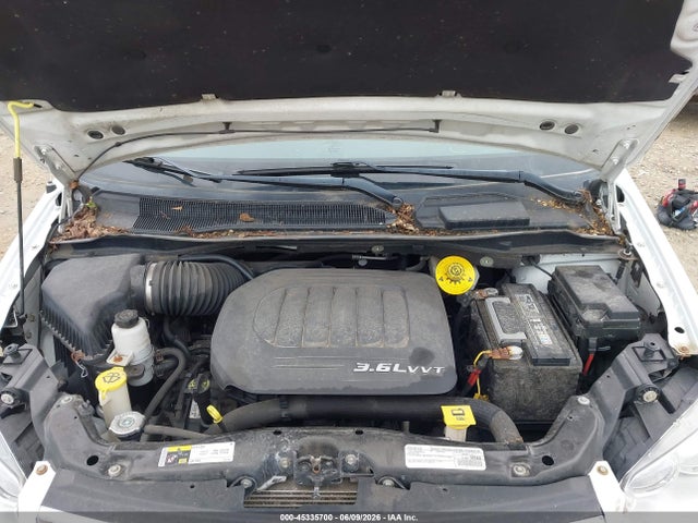Chrysler Town & Country Touring