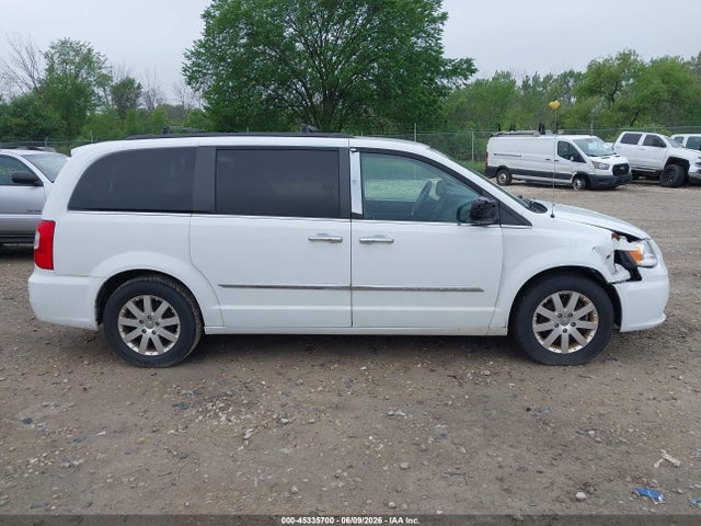 Chrysler Town & Country Touring