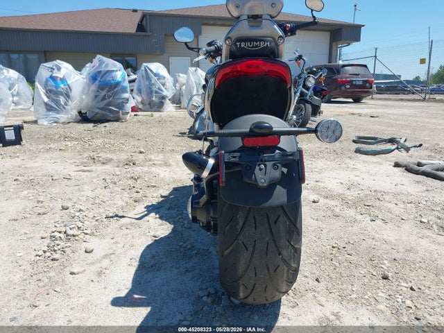 Triumph Rocket 3 Gt