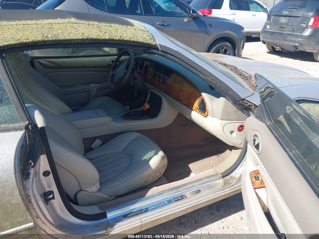 Jaguar Xk8