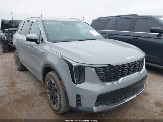 Salvage Kia Sorento Image