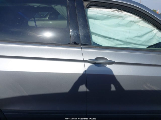 Volkswagen Tiguan 2.0t S