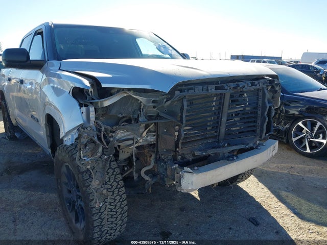 Toyota Tundra Sr5