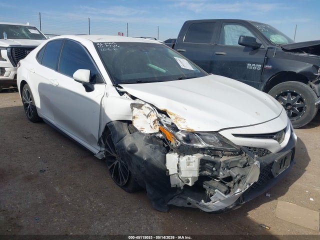 Salvage Toyota Camry Image