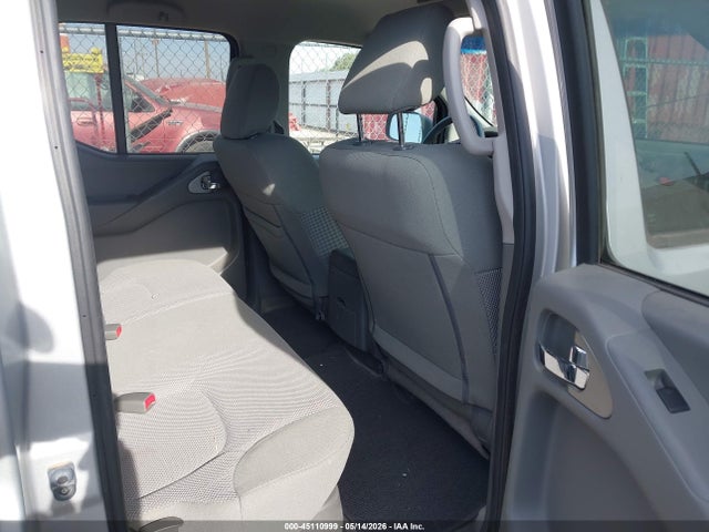 Nissan Frontier Sv