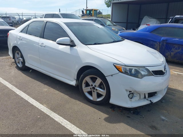 Salvage Toyota Camry Image