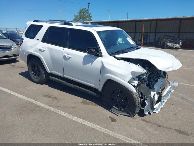 Salvage Toyota 4Runner Image