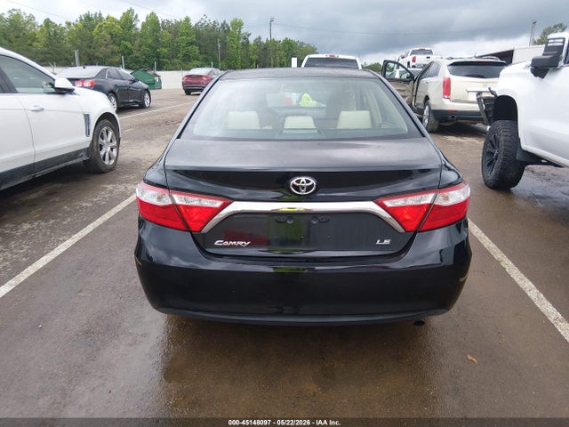 Toyota Camry Le