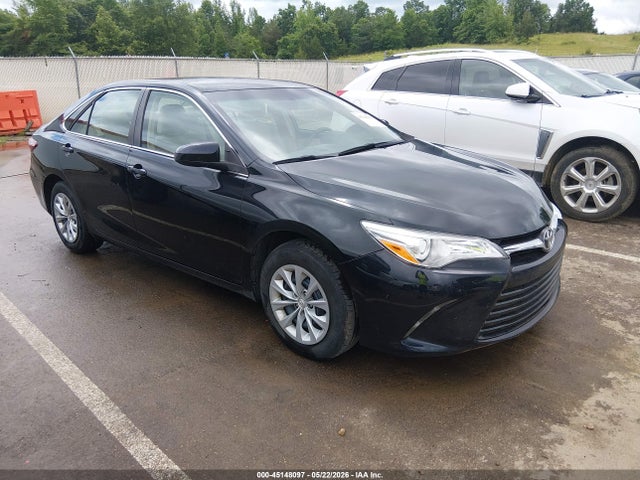 Salvage Toyota Camry Image