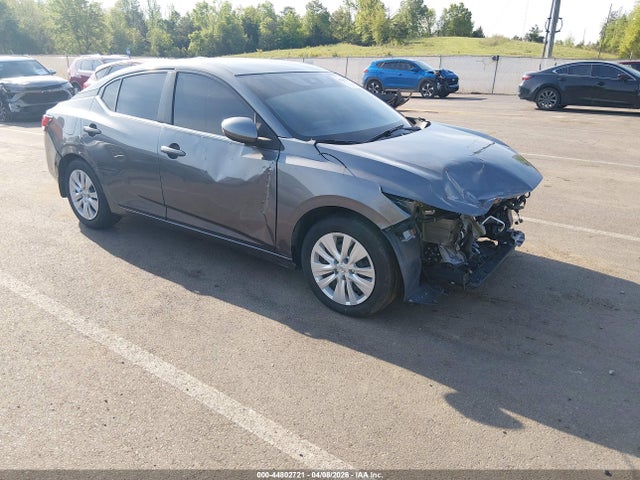 Salvage Nissan Sentra Image