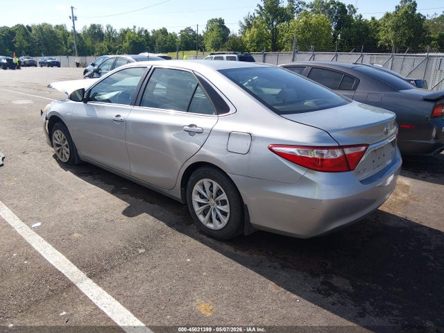 Toyota Camry Le