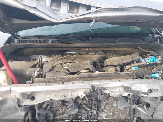 Toyota Tundra Sr5 5.7l V8