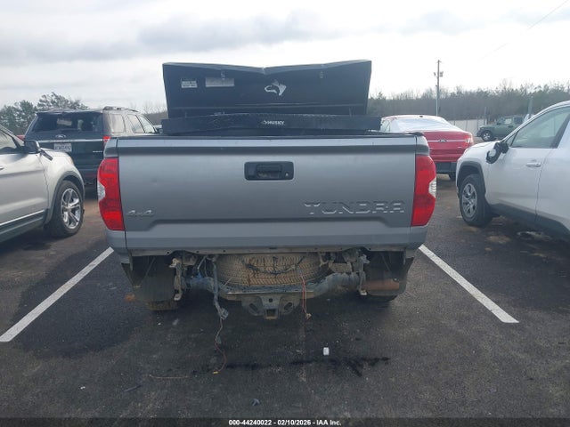 Toyota Tundra Sr5 5.7l V8