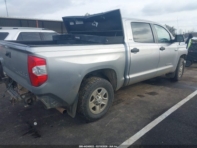 Toyota Tundra Sr5 5.7l V8