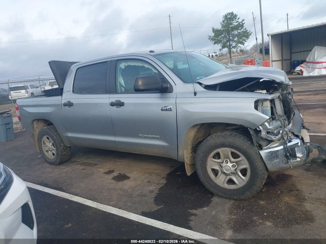 Toyota Tundra Sr5 5.7l V8