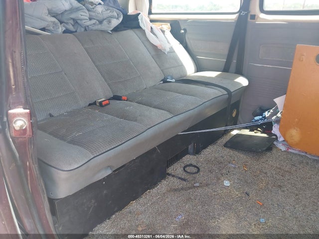 Volkswagen Vanagon Bus