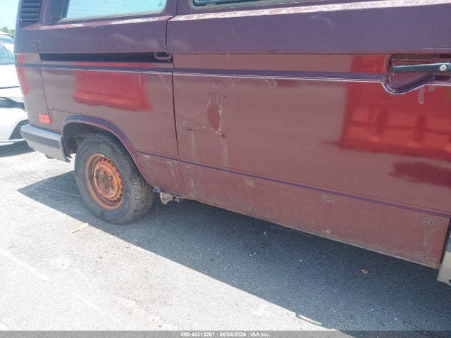 Volkswagen Vanagon Bus