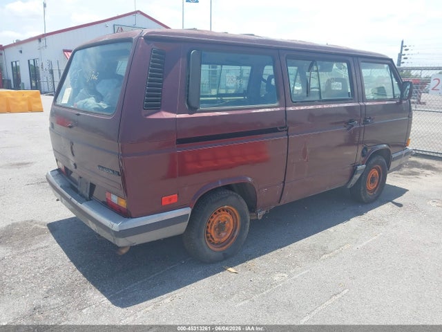 Volkswagen Vanagon Bus