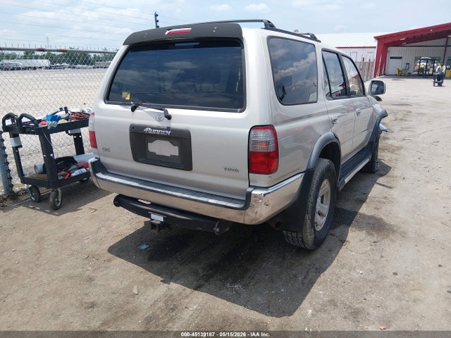Toyota 4Runner Sr5 V6