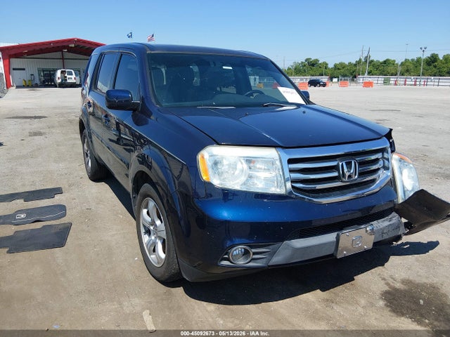 Salvage Honda Pilot Image