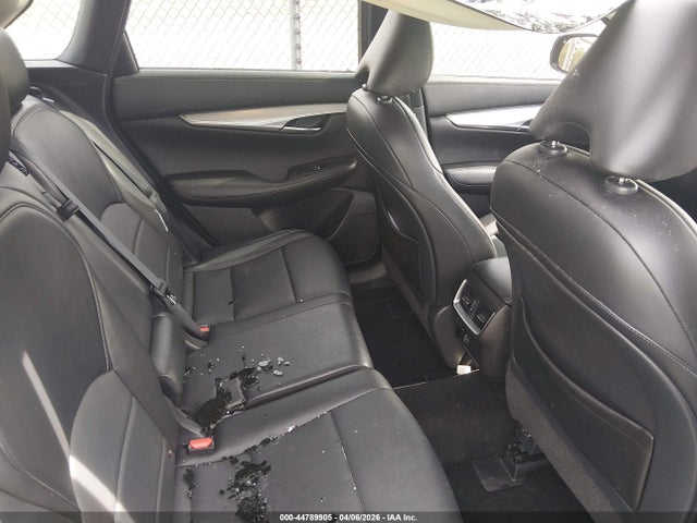 INFINITI Qx Essential