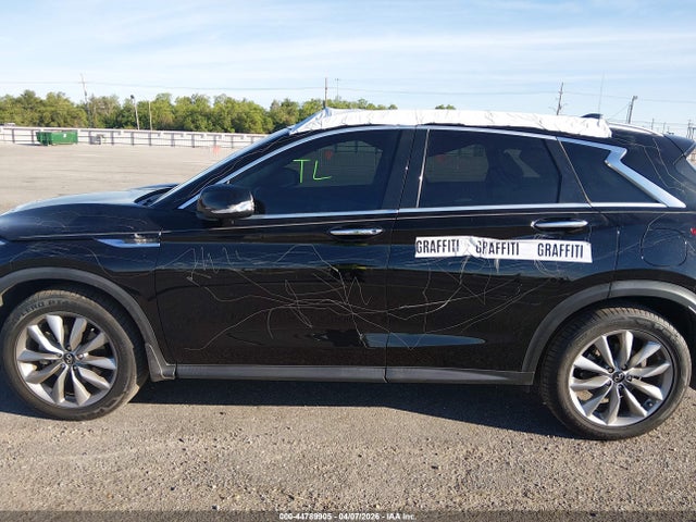 INFINITI Qx Essential
