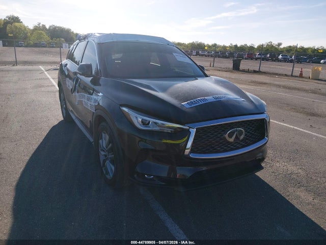 Salvage INFINITI Qx Image