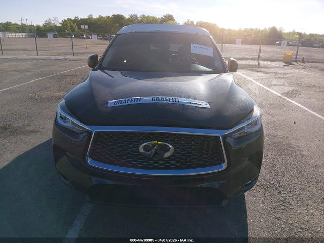 INFINITI Qx Essential