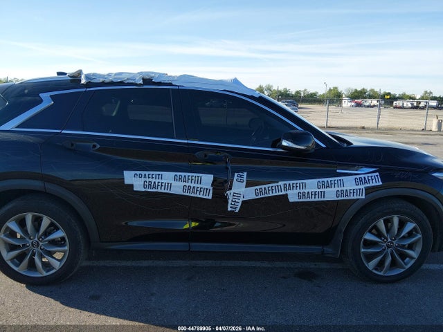 INFINITI Qx Essential