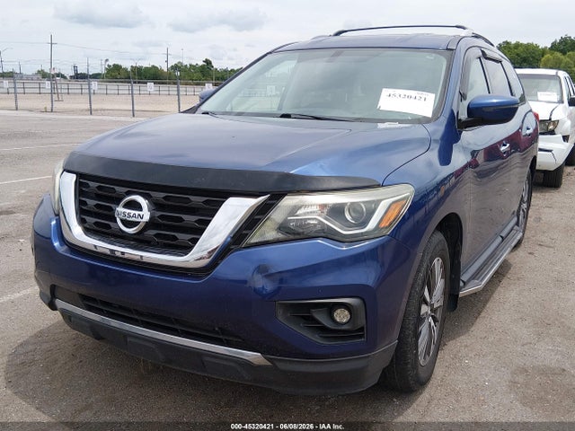 Nissan Pathfinder S