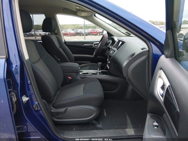 Nissan Pathfinder S