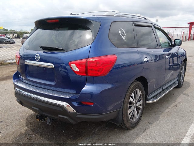 Nissan Pathfinder S
