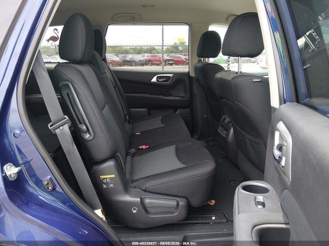 Nissan Pathfinder S