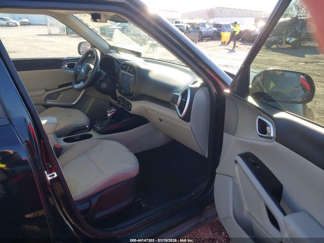 Kia Soul Lx