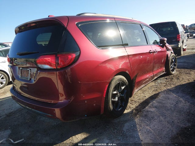 Chrysler Pacifica Touring L Plus