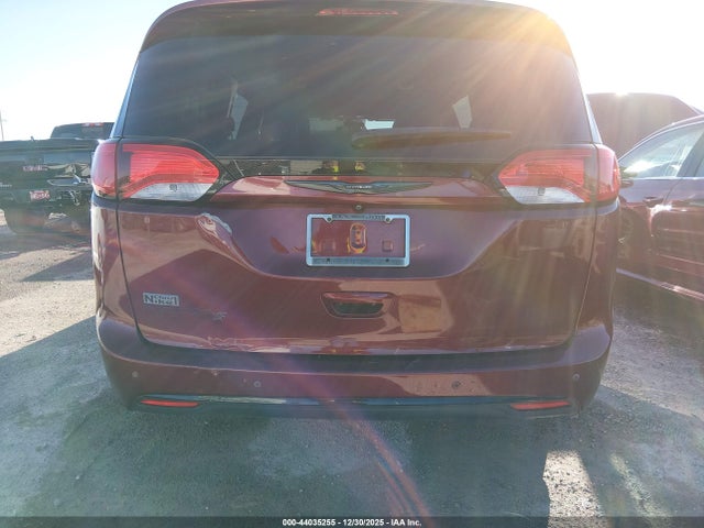 Chrysler Pacifica Touring L Plus