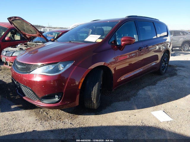 Chrysler Pacifica Touring L Plus