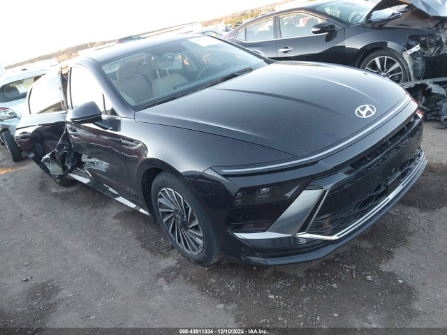Salvage Hyundai SONATA Image