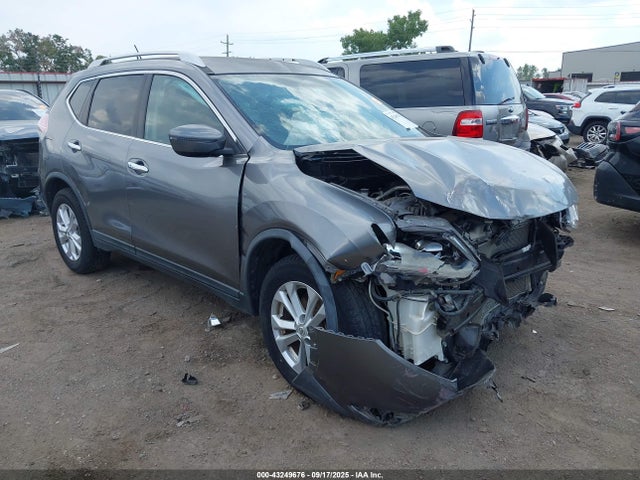 Salvage Nissan Rogue Image