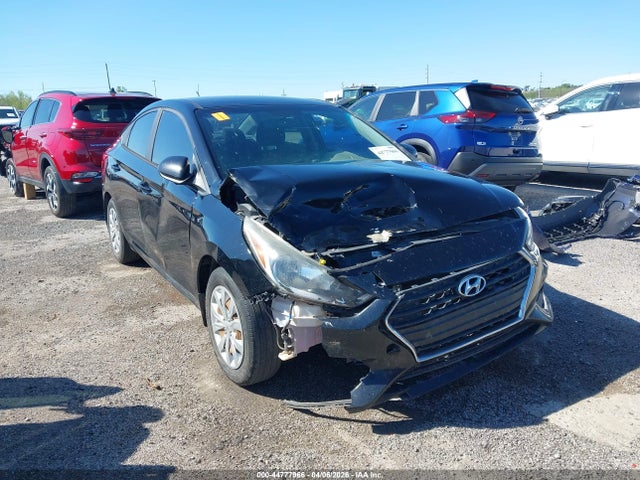 Salvage Hyundai ACCENT Image