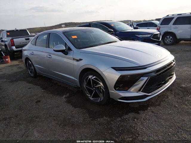 Salvage Hyundai SONATA Image