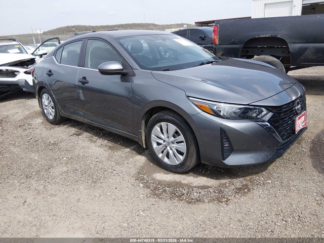 Salvage Nissan Sentra Image